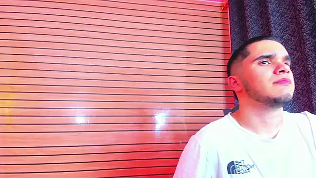 TheBatMansion: απευθείας συνομιλία ΧΧΧ