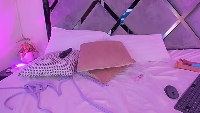 luciagray1 Webcam-Show