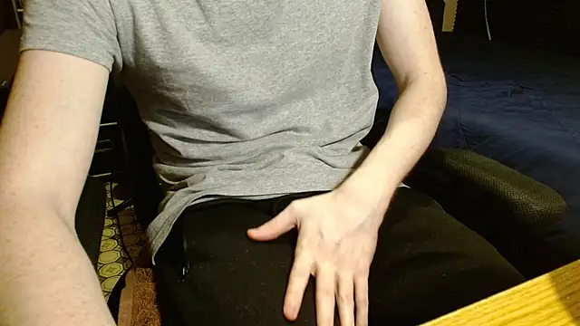 readytocome90: διαδικτυακό σόου στην κάμερα