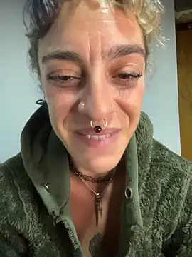 Chatroom XXX en direct de SalyTredelMonte