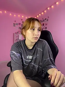 Davne_ élő XXX-chatje