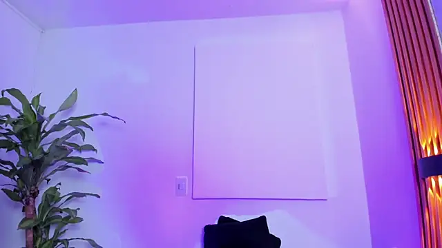 Chatroom XXX en direct de BellaRomano