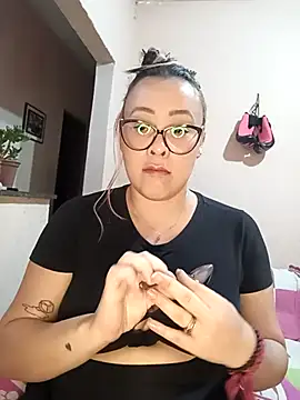 luabflyのライブXXXチャット