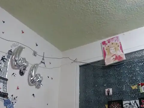 Perla1981-- Live XXX-Chat