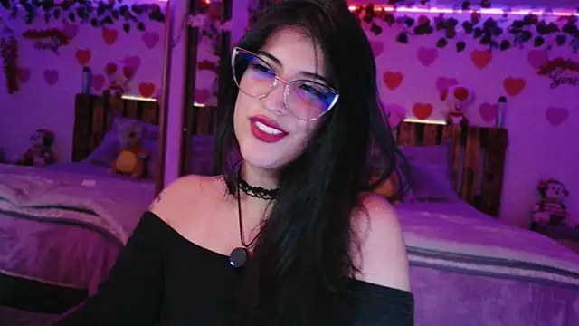 Chat +18 de AzaharJaan ao vivo