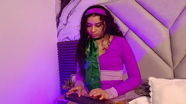 Chat +18 de HemmaStar ao vivo