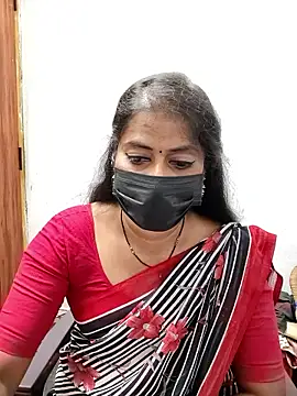 Živý XXX chat tamil_Sigappu_Roja