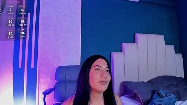 Živý XXX chat Adrienne__