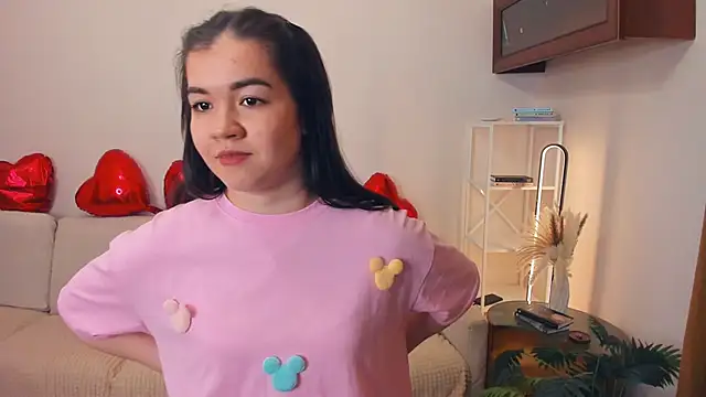 Chat +18 de ShanaYock ao vivo