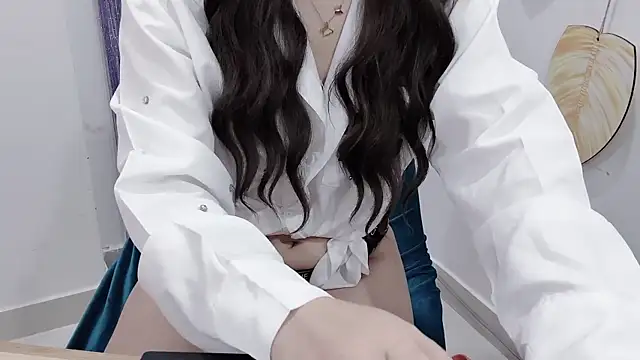 XXX chat uživo modela Ari-sweety