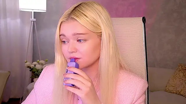 AdeleCartier Live XXX-chat