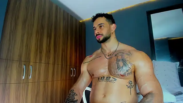 massimo_visconti Adlı Modelin Web Kamerası Şovu