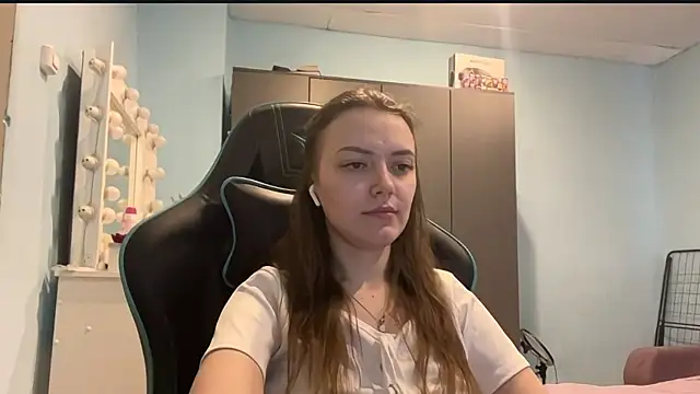 Chatroom XXX en direct de AndreeMerryman