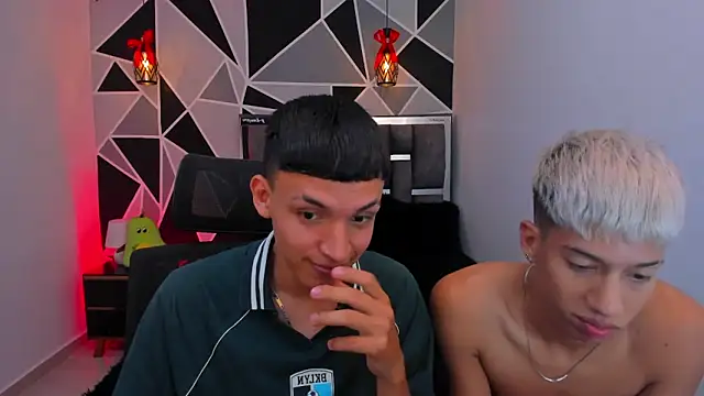 Juan_Nd_Steven Show in webcam