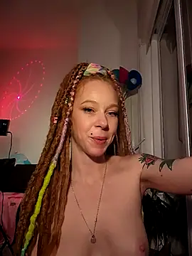 LucidLucy's Webcam Show
