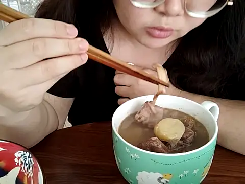 Czat XXX na żywo – AngelwithEcup