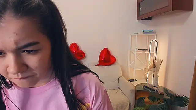 ShanaYock Chat XXX in diretta