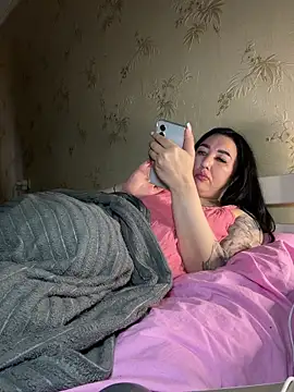 Naughtbaby_2025's Live XXX Chat