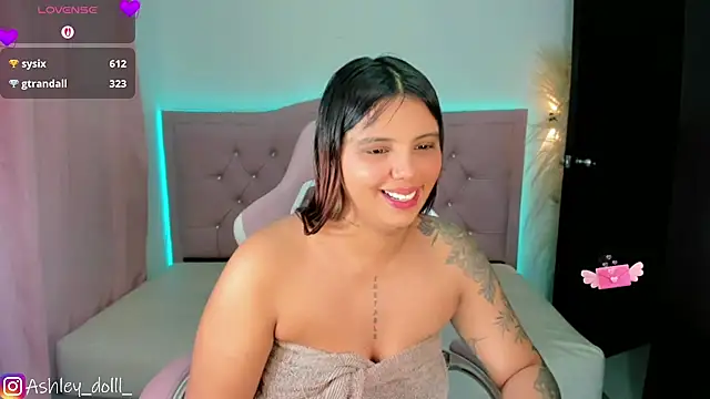 Ashley_dolll Adlı Modelin Canlı XXX Sohbeti