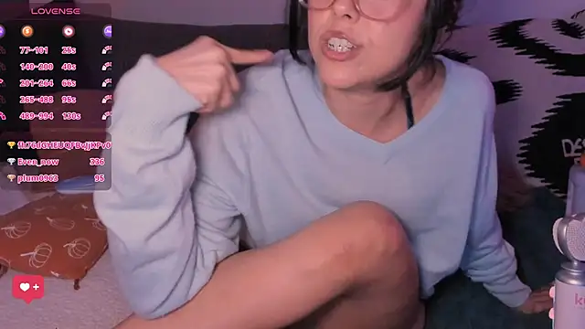 Evie-Luna Adlı Modelin Canlı XXX Sohbeti