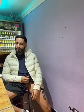 Chat +18 de _Tomy08calderon ao vivo