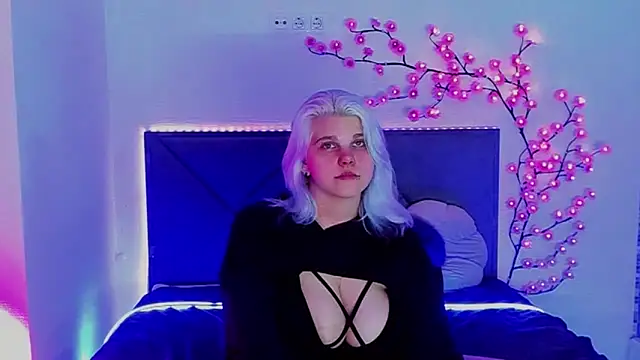 JoannLowe élő XXX-chatje