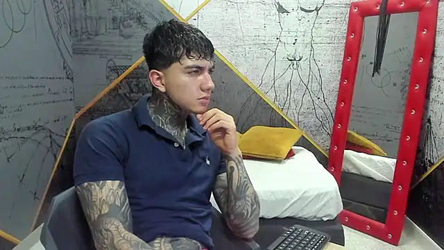 Gury_tattoo élő XXX-chatje