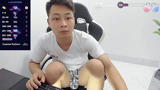 Naughty___asian 在線直播表演