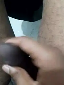 Show modela Akram5 na web-kameri