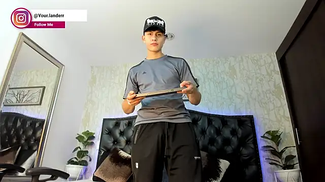 Lander_Cruz Adlı Modelin Web Kamerası Şovu