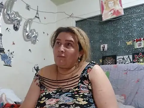 Онлайн чат XXX Perla1981--