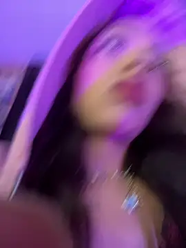 XXX chat uživo modela Skye_Moore