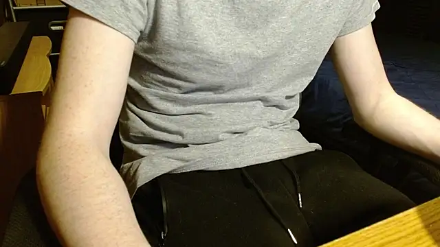 readytocome90 élő XXX-chatje