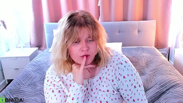 luna_c0ra live XXX chat