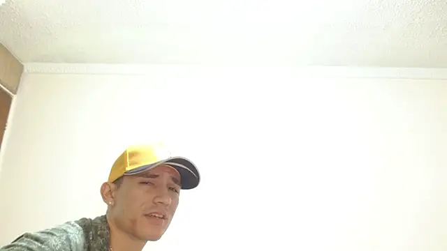 ChicoMaloFfFのライブXXXチャット