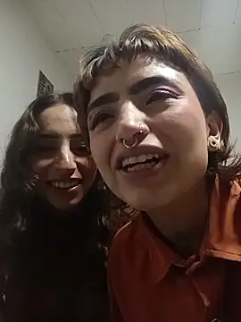 AlexxaAndRileyy 现场XXX聊天