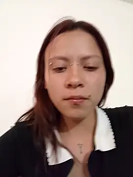 دردشة AuroraaMoonn الجنسية المباشرة