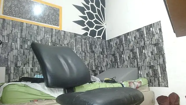 stripnolimits 现场XXX聊天