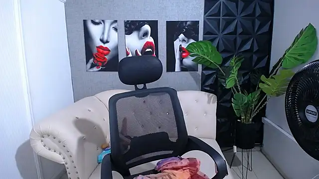 Czat XXX na żywo – Valentinaa_mature