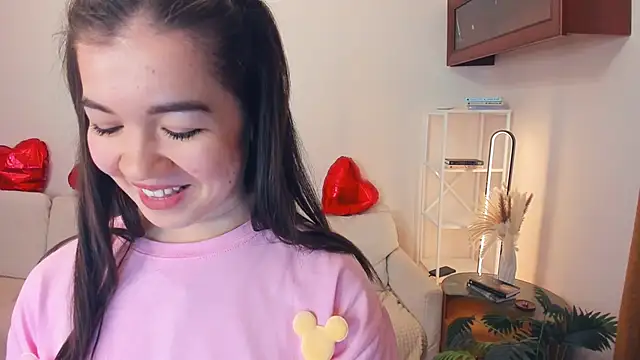 ShanaYock 现场XXX聊天