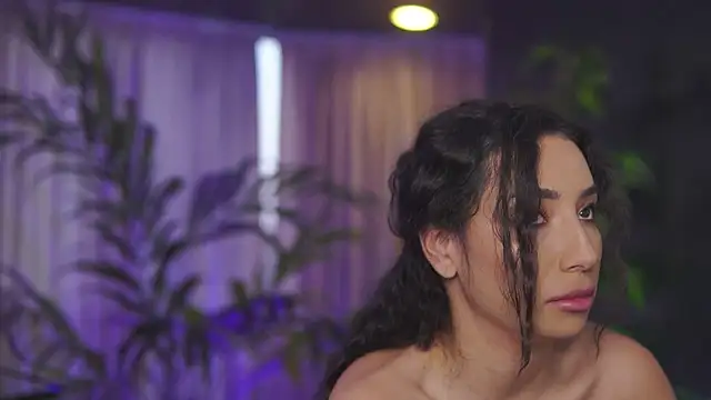 Show modela GinaValentinna na web-kameri