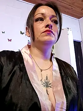 แชท XXX สดของ Isa_bluee