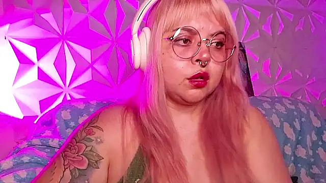 Satyn_dolln Webbikameraesitys