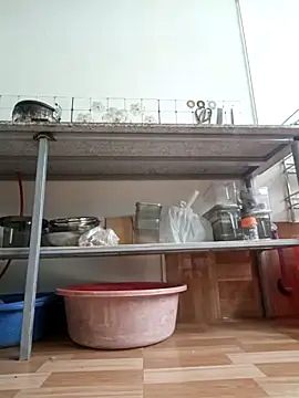 Lyly-2k5's Live Chat Room