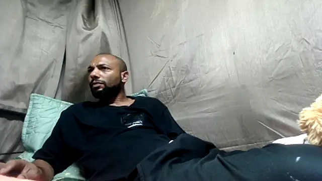 Camodick's Live Chat Room