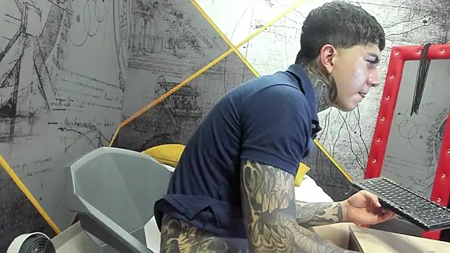 Czat XXX na żywo – Gury_tattoo