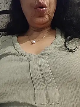 NakedMILFx live XXX chat