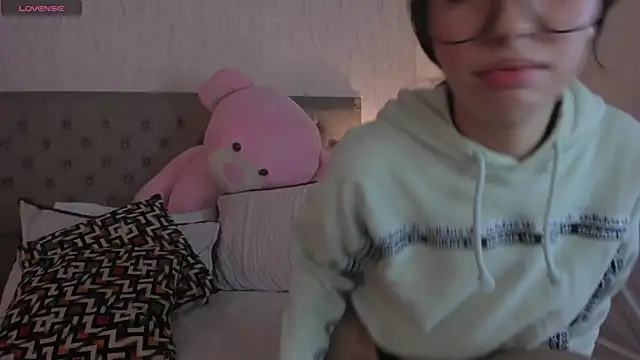 Lila_clark 现场XXX聊天