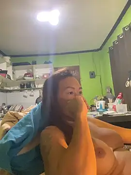 XXX chat uživo modela ASIANMISTRESSSS