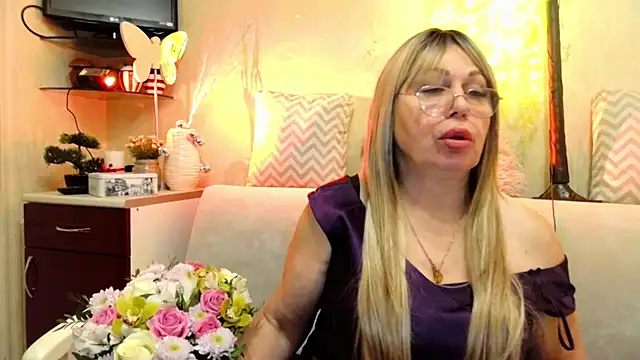 Czat XXX na żywo – SusieNoreen